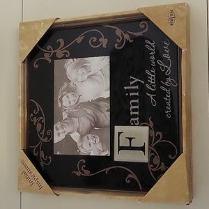 Initial Inspirations Family Frame